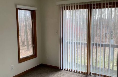 Kendall House | Secluded 10 acre home in the woods