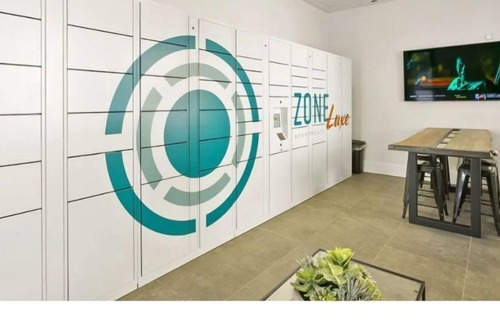 Glendale Sports and Entertainment District House | Secluded 1BR Condo w Pool Ideal for Couples in Zone Luxe