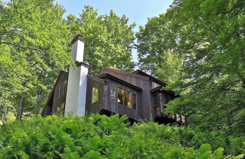 Plymouth House | Secluded 2600 sq ft home 15 min from Okemo+Killington