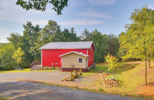 Ridgeway Cottage | Secluded Berkeley Springs Home w/Fire Pit + Deck!