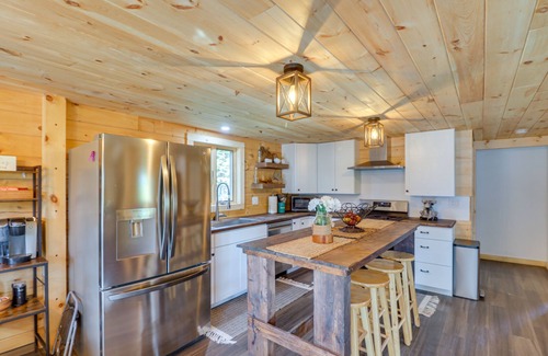 Bigfork Cabin | Secluded Cabin w/Mtn Views ~ 33 Mi to Bigfork!