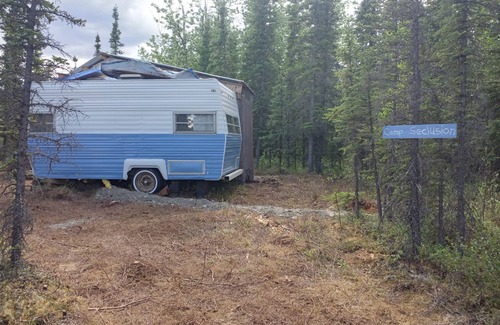 Clear House | Secluded Camper on 5 private acres w/hot shower