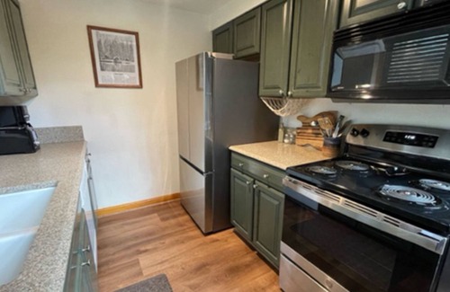 Pla-Vada Woodlands House | Secluded Chalet-Style Home w/ a Full Kitchen, Furnished Deck, & Gas Grill