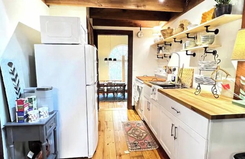 Hamilton Cabin | Secluded Creekside Luxury Cabin Callaway Gardens/FDR/Poplar Place Farm