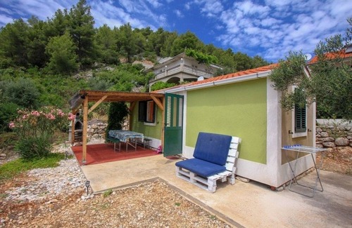 Gdinj House | Secluded fisherman's cottage Cove Skozanje, Hvar (K-18887)