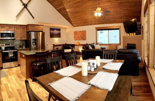 Fairplay House | Secluded Fully Stocked Family Friendly Cabin