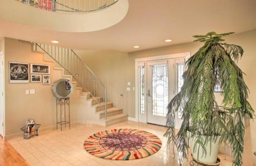 Post Falls House | Secluded Home with Pool about 14 Mi to Coeur dAlene!