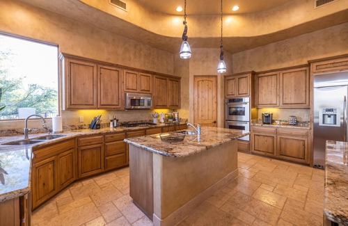 Sunrise Desert Vistas House | Secluded Infinity Pool & Spa Hideout w/Views