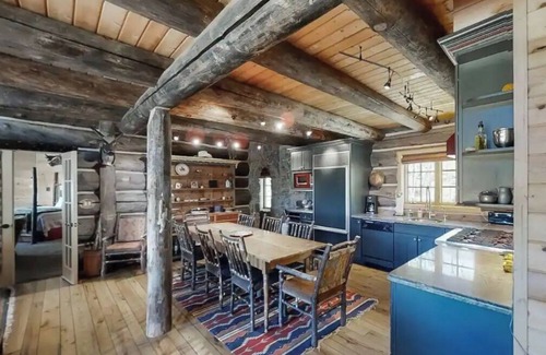 Granby Cabin | Secluded log cabin along serene Hurd Creek ♥