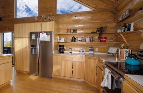 Tabernash Cabin | Secluded Log Cabin on 40 Acres pet friendly & hot tub