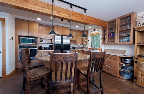 Columbine Lake House | Secluded Mountain Home - 1 Mile to Purg - Hot Tub/Ping Pong Table/Lake Access