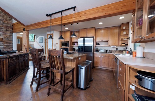 Columbine Lake House | Secluded Mountain Home - 1 Mile to Purg - Hot Tub/Ping Pong Table/Lake Access