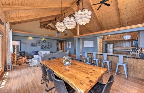 Cotopaxi Cabin | Secluded Mountain Retreat w/Views on 45 Acres!