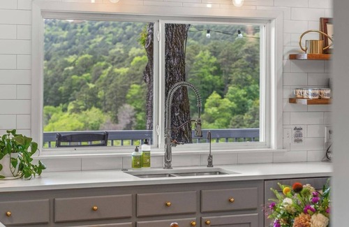 Fairfield Bay House | Secluded Peninsula w/Lake Access and Waterfalls
