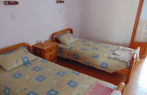 Molos Apartment | secluded, quiet studio 190 m from the beach for 2-4 persons