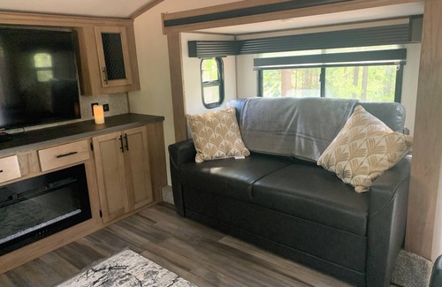 Coram House | Secluded riverfront RV 7 Miles from Glacier National Park!