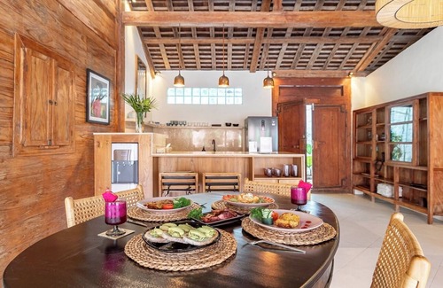 Banjar Semer Villa | Secluded Romantic Retreat near Trendy Beach Bars in Umalas