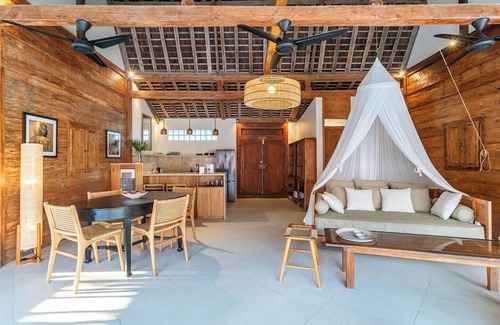 Banjar Semer Villa | Secluded Romantic Retreat near Trendy Beach Bars in Umalas