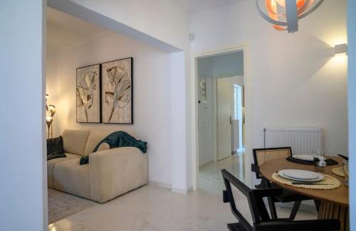 Glyfada Villa | Seclusion, Privacy and 2 bedroom Luxury in Glyfada