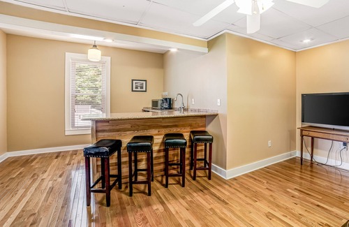 Hammondsport Condo | Second floor condo near Keuka Lake with city view, partial AC, and fast WiFi