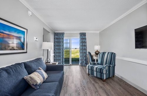 North East Hotel | Second Floor Master Suite Bay View