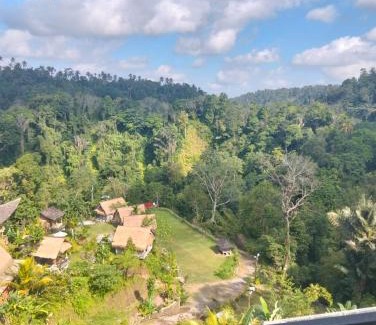 Nungnung House | Secret forest waterfall retreat