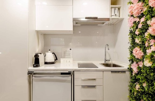 Melbourne Central Business District Apartment | Secret Garden - A Magical Themed Studio in the heart of Melbourne CBD