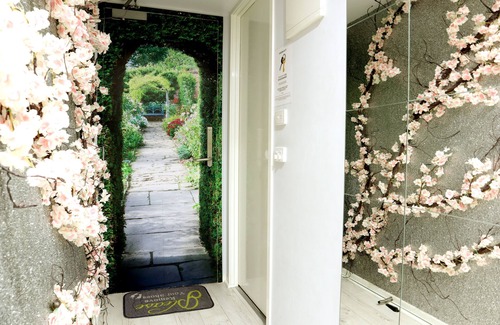Melbourne Central Business District Apartment | Secret Garden - A Magical Themed Studio in the heart of Melbourne CBD