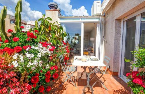 Sitges Apartment | Secret Garden Apartment by Hello Homes Sitges