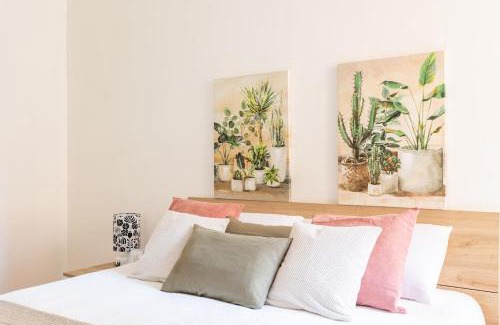 Oristano Historic Centre Apartment | Secret Garden - Big garden near station & centre