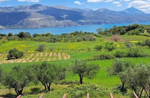 Kouvalata Apartment | Secret Garden Hideaway in Kefalonia