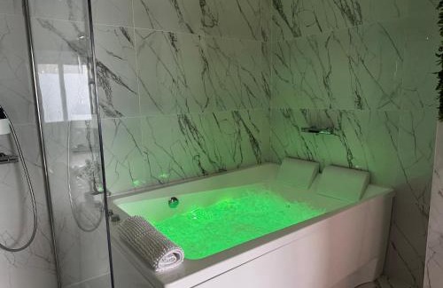 Livron-sur-Drome Apartment | Secret room
