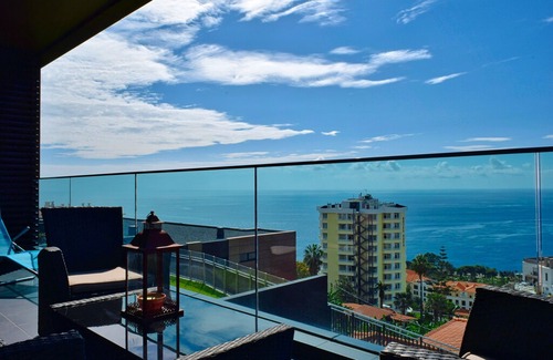 Sao Martinho Apartment | Seculo XXI-C, a Home in Madeira