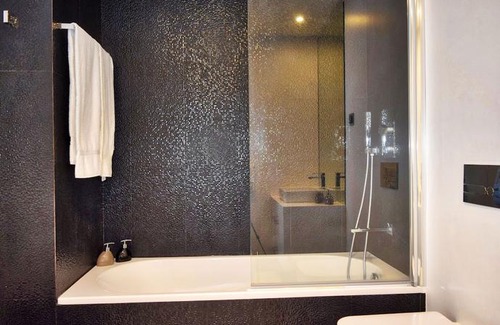 Sao Martinho Apartment | Seculo XXI-U, a Home in Madeira