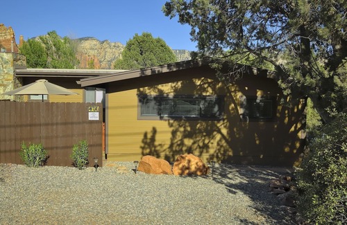 Sedona Apartment | Sedona Inspired Studio Suite with Hot Tub