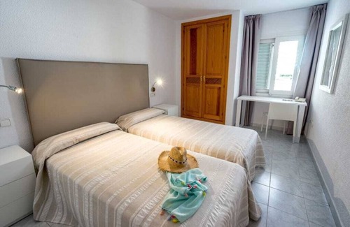 Santa Eulalia del Rio Hotel | SEDUQPL-SUP/ Superior Apartment/ ♚Roof Top Pool/City Heart♥ Close to the beach