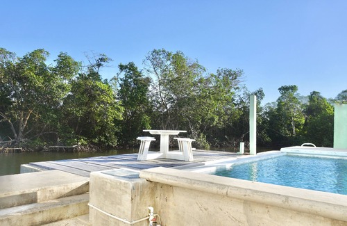 Belize City Apartment | See Belize SUNRISE 2-bed Studio, 1st Floor with Infinity Pool & Overwater Deck
