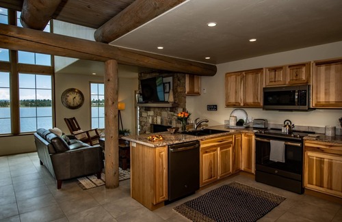 Pagosa Springs House | See Fall's Changing Colors! Knotty & Nice: Spectacular Lakefront Home. Hot Tub, Mins to Uptown!