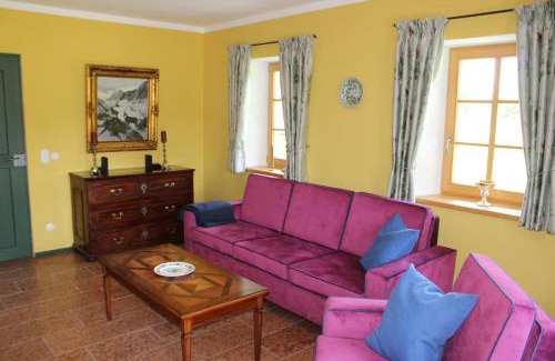 Petting Apartment | SEEBERGER GÜTL - by "Schloss Gessenberg" Exclusive apartments with a historic ambience for lovers of art and antiques