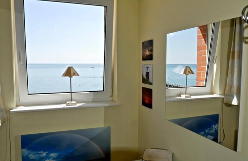 Wyk auf Foehr Apartment | Seeblick - Apartment Seeblick - directly on the beach, centrally and quietly located
