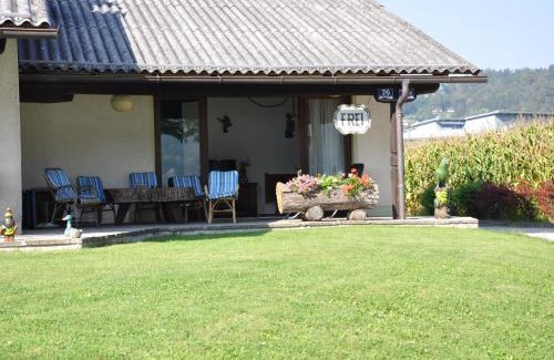 Krumpendorf am Woerther See House | Seebungalows Wedenig direkt am See