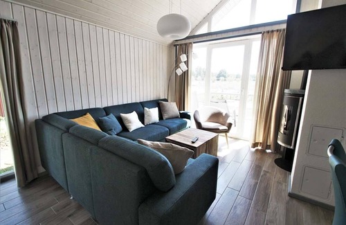 Mirow House | Seeschwalbe Classic 310 - Großzügiges Ferienhaus mit Eigener Sauna und Whirlpool