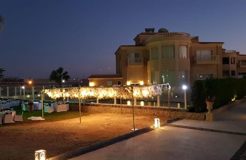 Al Ahyaa Apartment | Selena Bay Resort with private beach next to El gouna