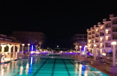 Al Ahyaa Apartment | Selena Bay Resort with private beach next to El gouna