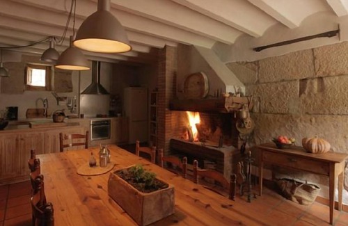 Plandogau Cottage | Self catering La Farga 1845 for 12 people