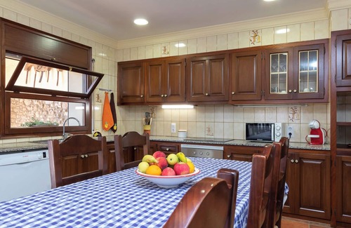 Vilamacolum Cottage | Self catering Can Centena for 14 people