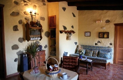 Barranco del Pinar Cottage | Self catering Finca Doramas for 2 people