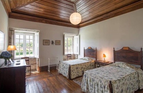 Santa Cruz do Lima Cottage | Self catering Quinta de Luou for 8 people