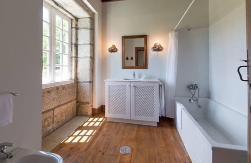 Santa Cruz do Lima Cottage | Self catering Quinta de Luou for 8 people