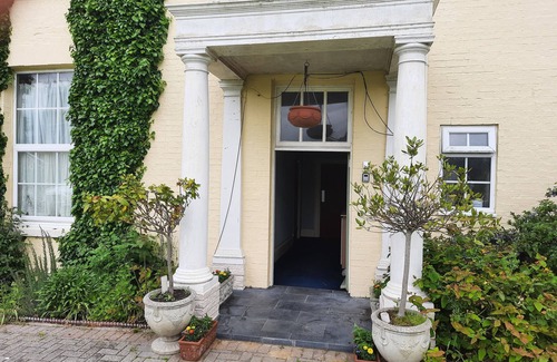 Winterton-on-Sea Apartment | Self Contained Apartment in Winterton Hall